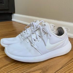 White Nike Roshe Sneakers Size 6